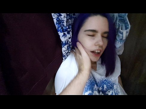 ❤️ Löysin siskoni kaapista ja autoin häntä laukeamaan Porno at porn fi.qizpornolar.ru ❤